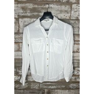 Francesca's womens white long sleeved button up collared blouse S‎